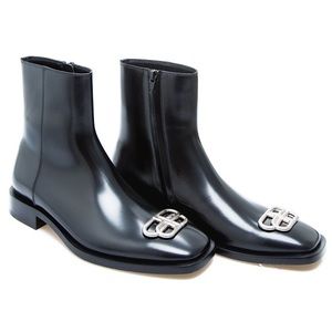 BALENCIAGA Smooth Leather BB Boots NWT